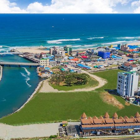 Santa Beach Pension Каннын Экстерьер фото